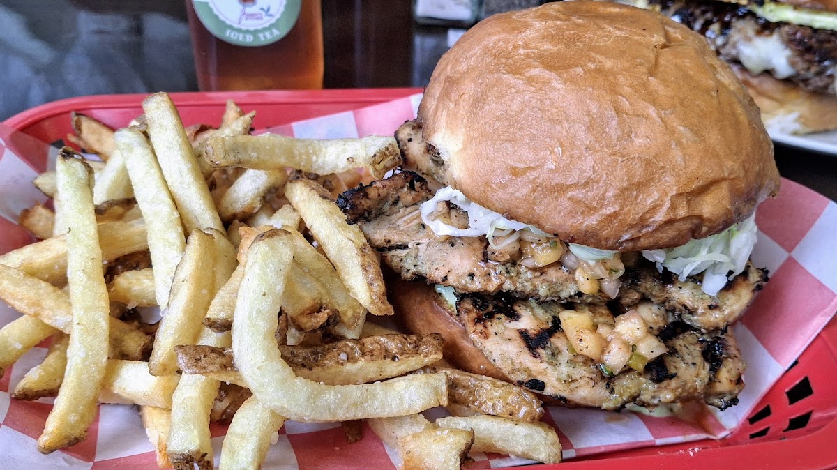 Johnny's Kitchen - Photo 4