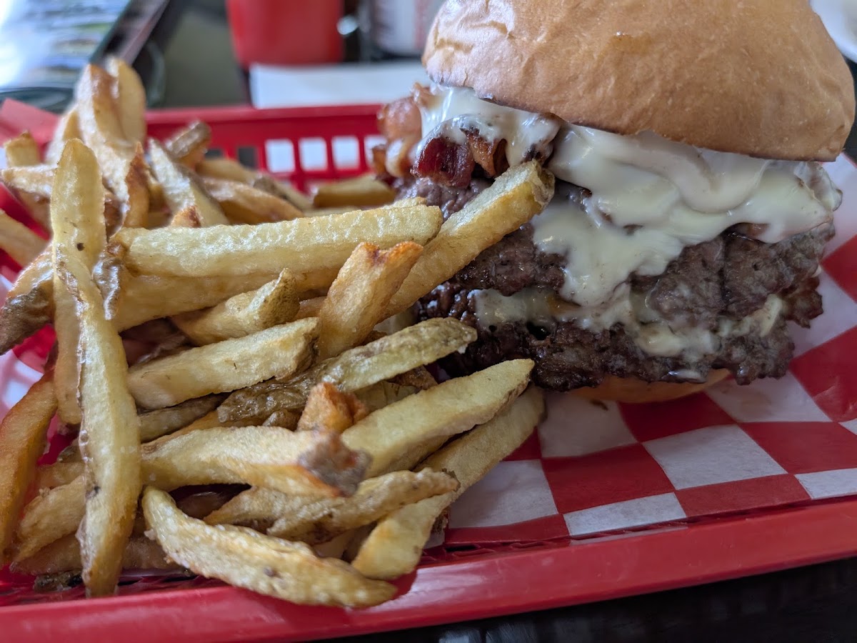 Johnny's Kitchen - Photo 5