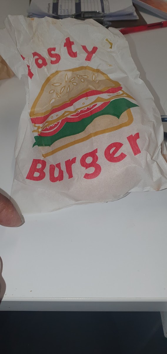 Airport Takeaways - Photo 6