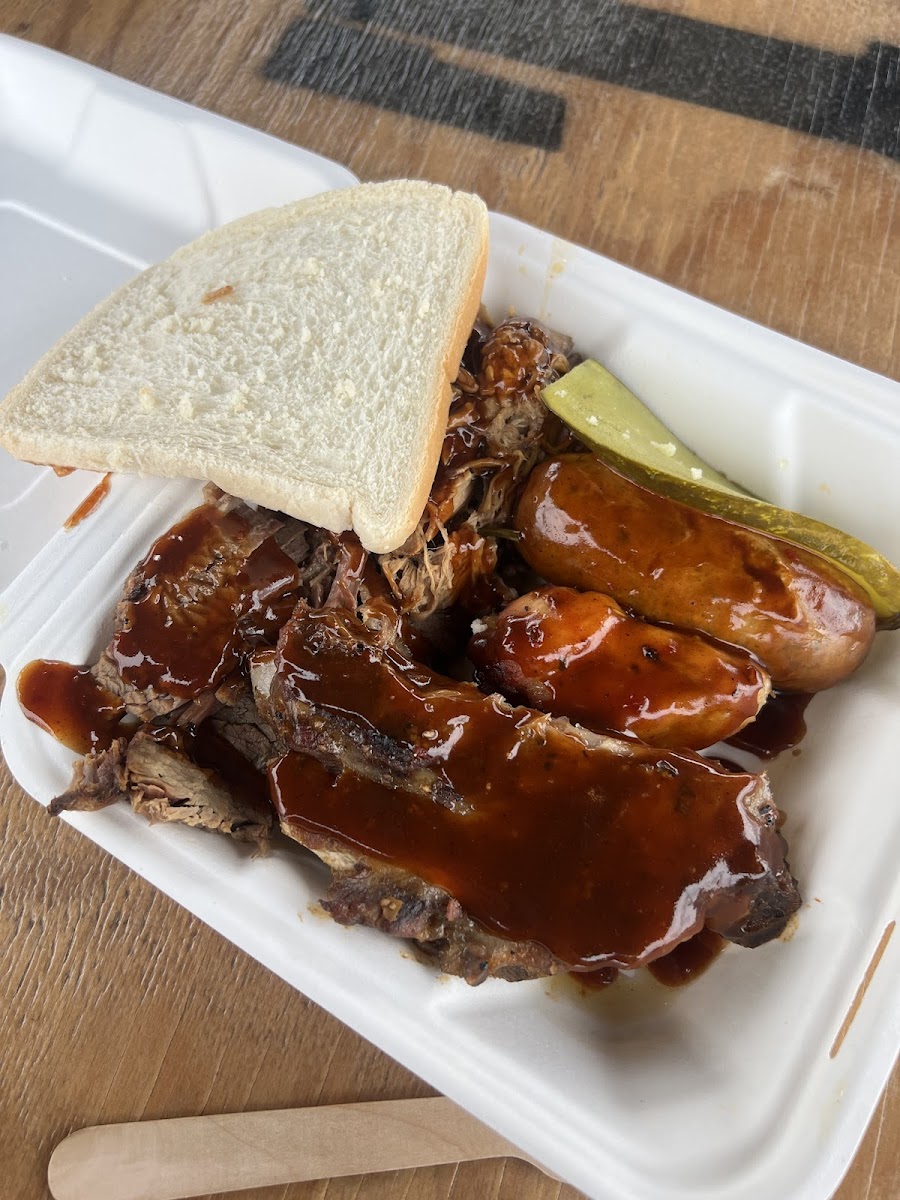 Tex-Oz Smokehouse - Photo 1