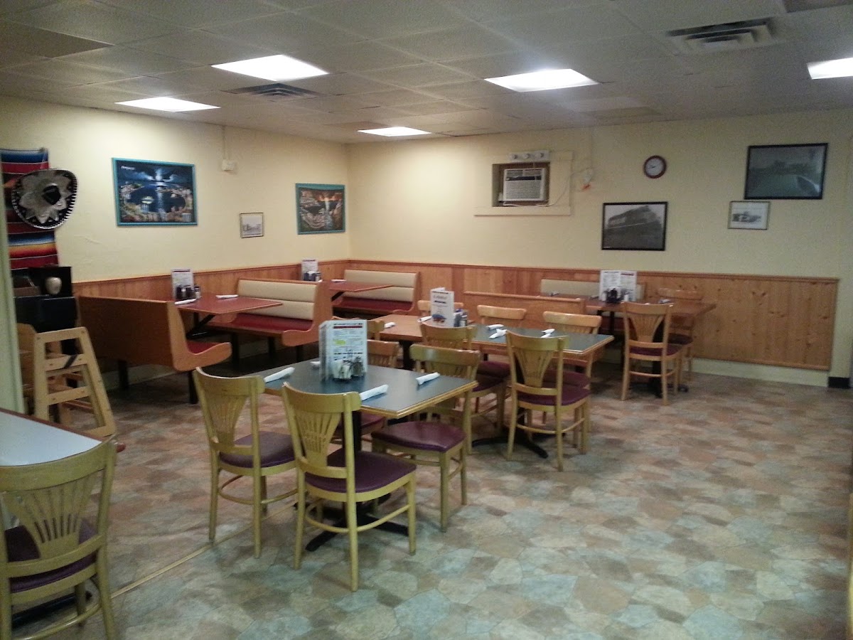 El Pueblo Mexican Grill - Photo 7