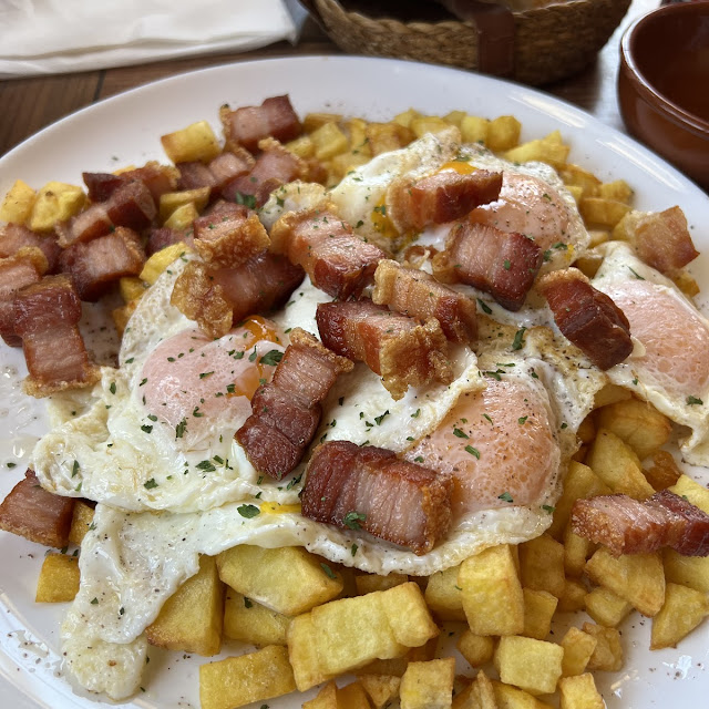 De Huevos Altos