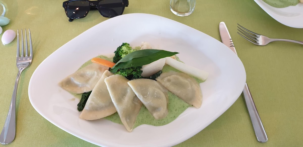 Christians Restaurant - Photo 6