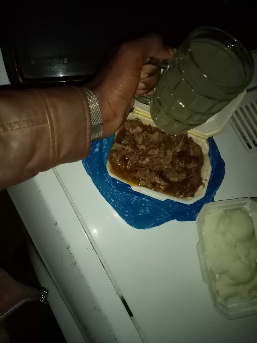 Emabhodweni Eating Place - Photo 5