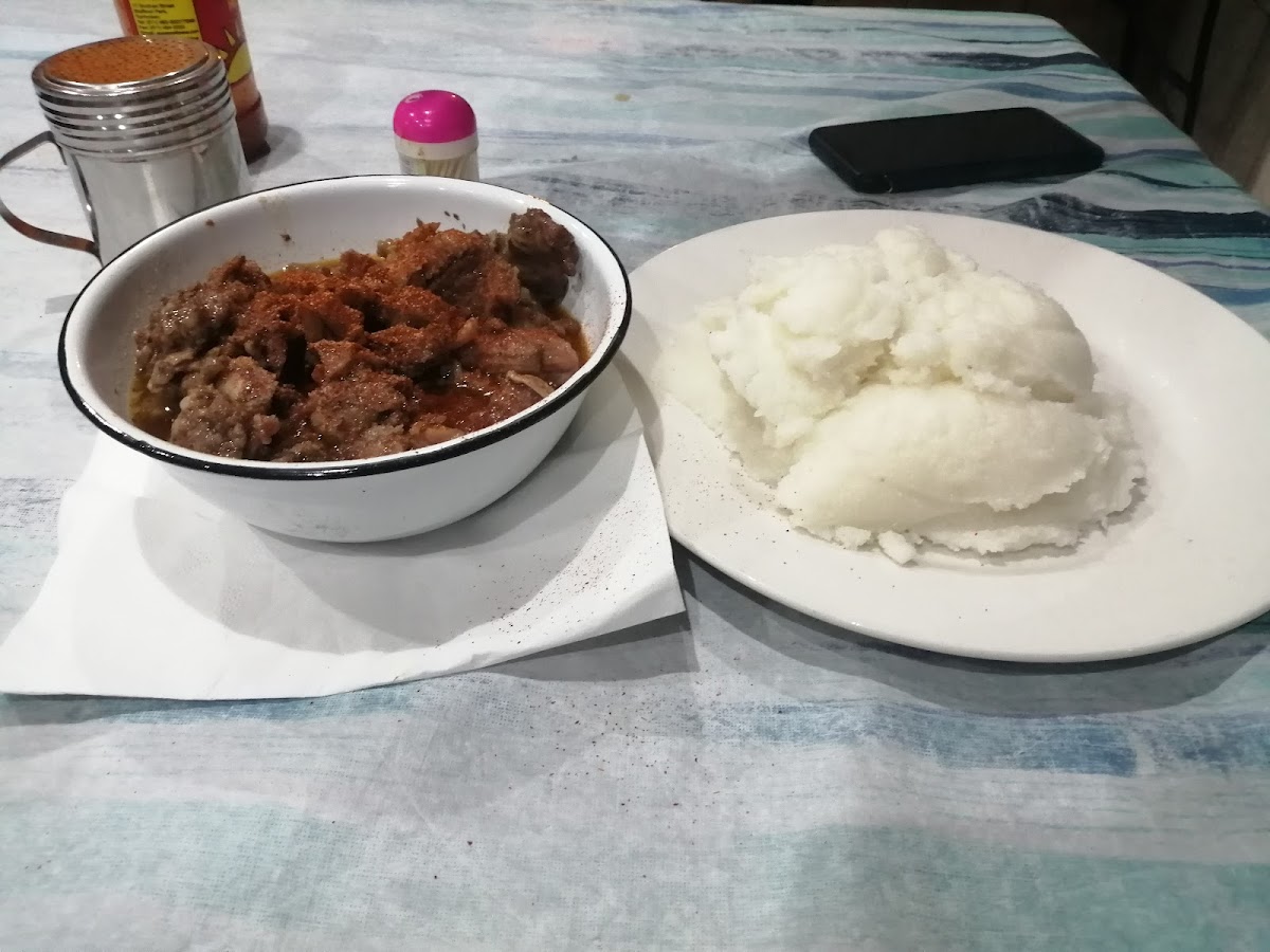 Emabhodweni Eating Place - Photo 8