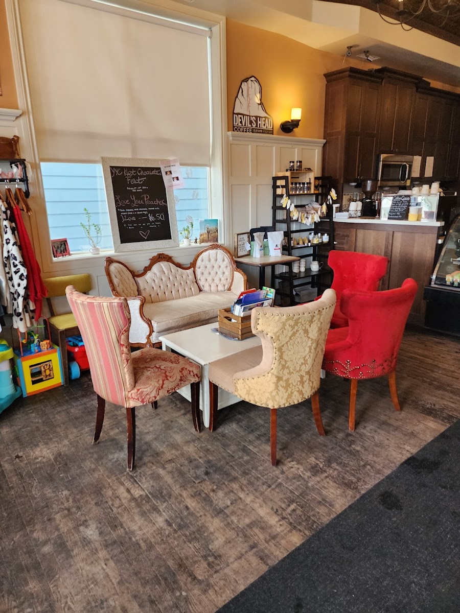 Prairie Grounds Coffee House - Photo 7