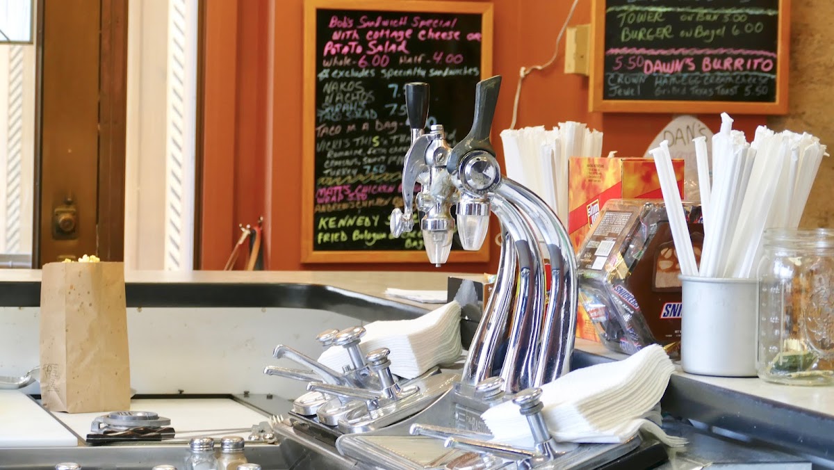 Lincoln Tower Soda Fountain - Photo 6
