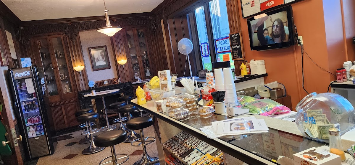 Lincoln Tower Soda Fountain - Photo 8