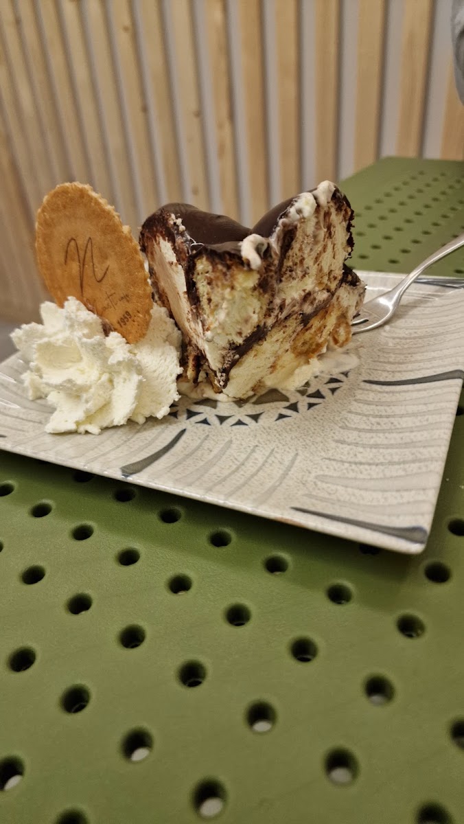 Nasti Cafe - Photo 9