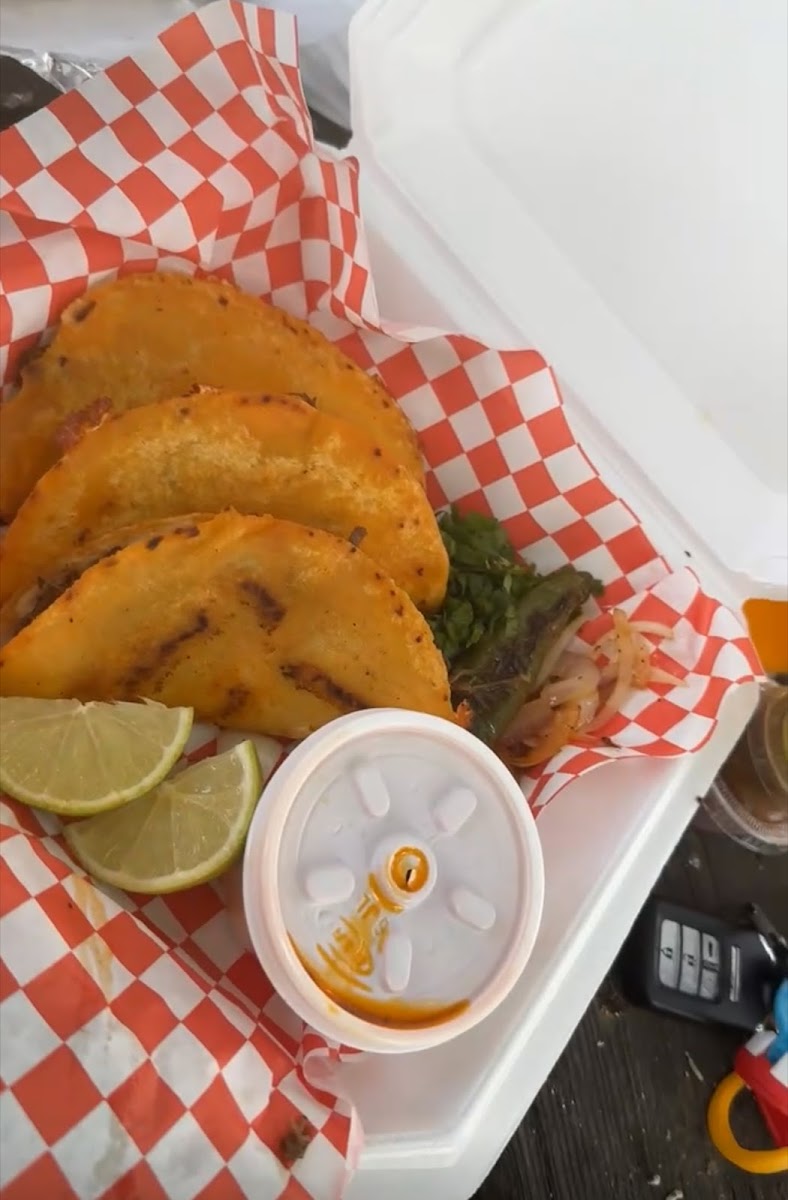 Algo Bello Mexican Cuisine - Photo 6