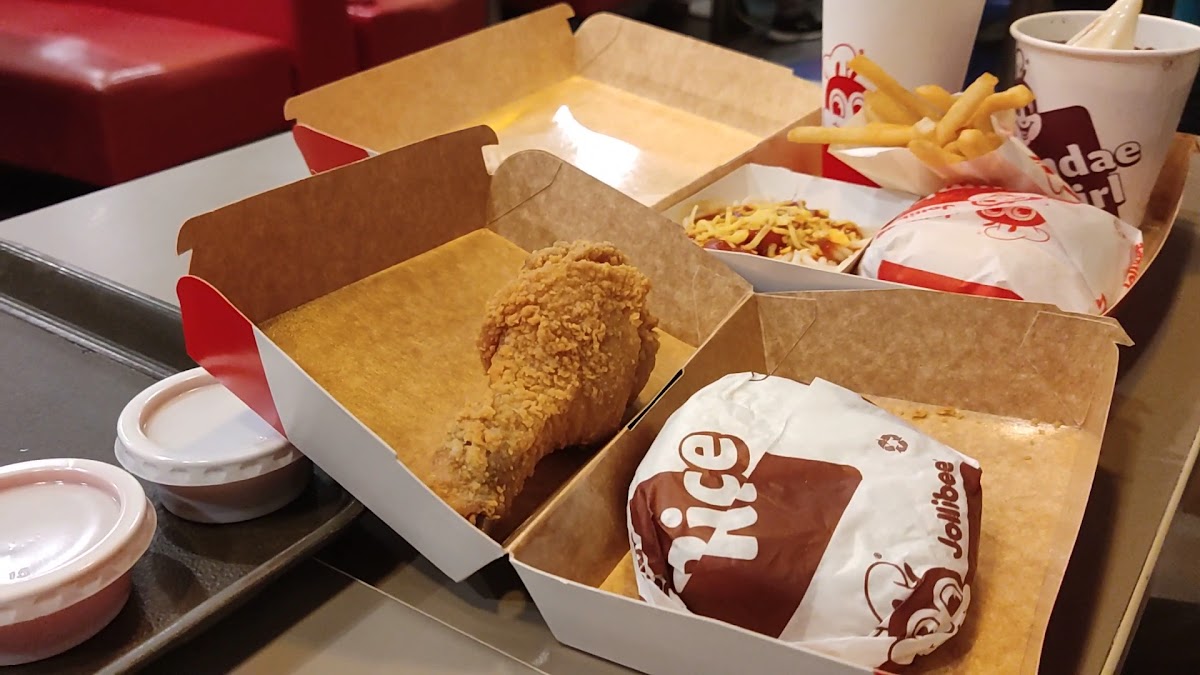 Jollibee Nabunturan - Photo 1