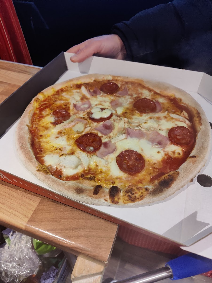Sergio and Robi's Italian Pizza - Photo 4