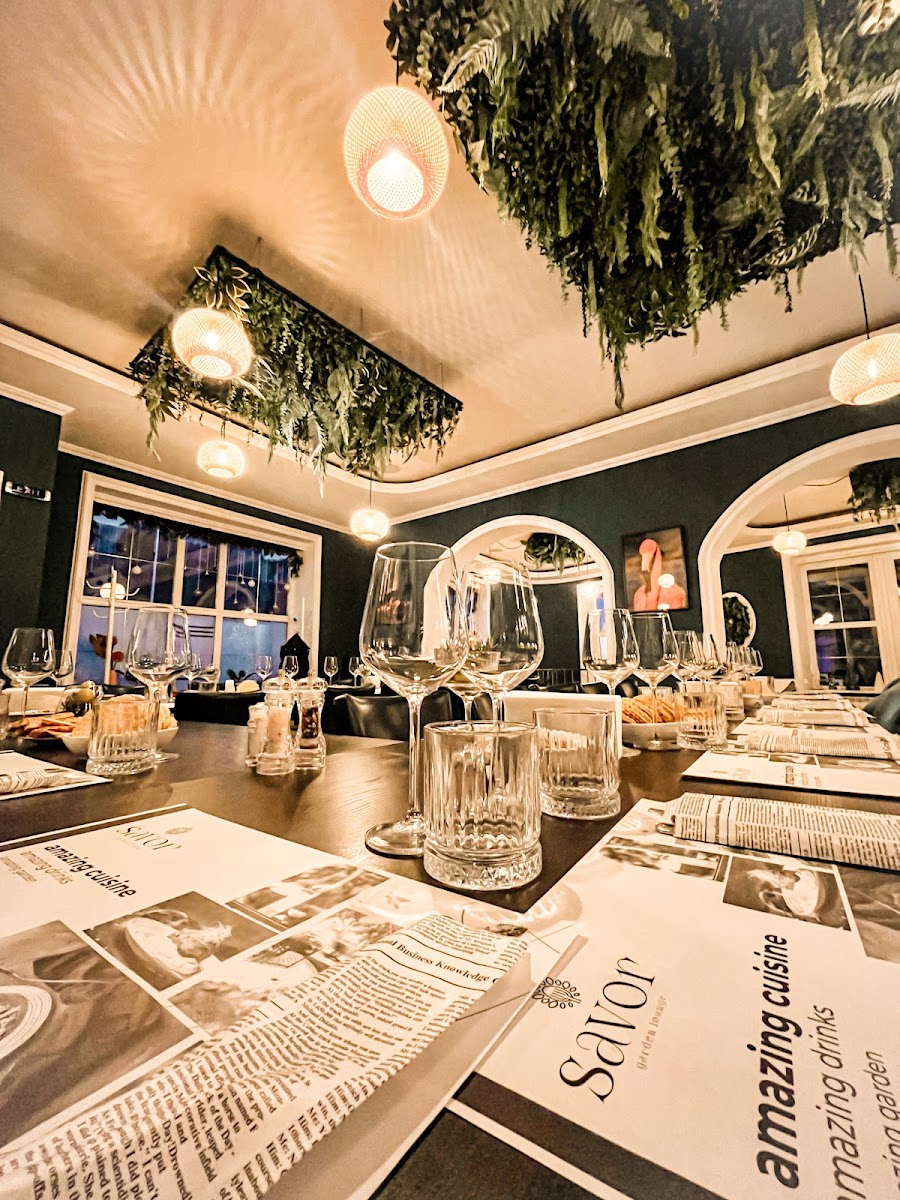 Savor Garden Lounge