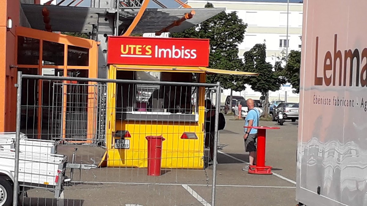 Ute's Imbiss - Photo 2