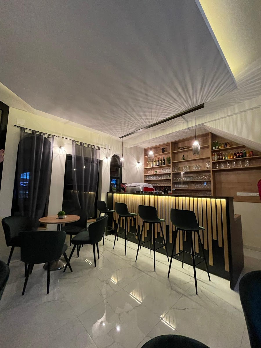Caffe bar Mondeo