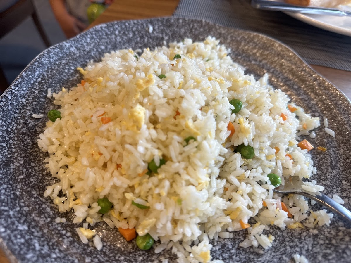 Dong Jing - Photo 2