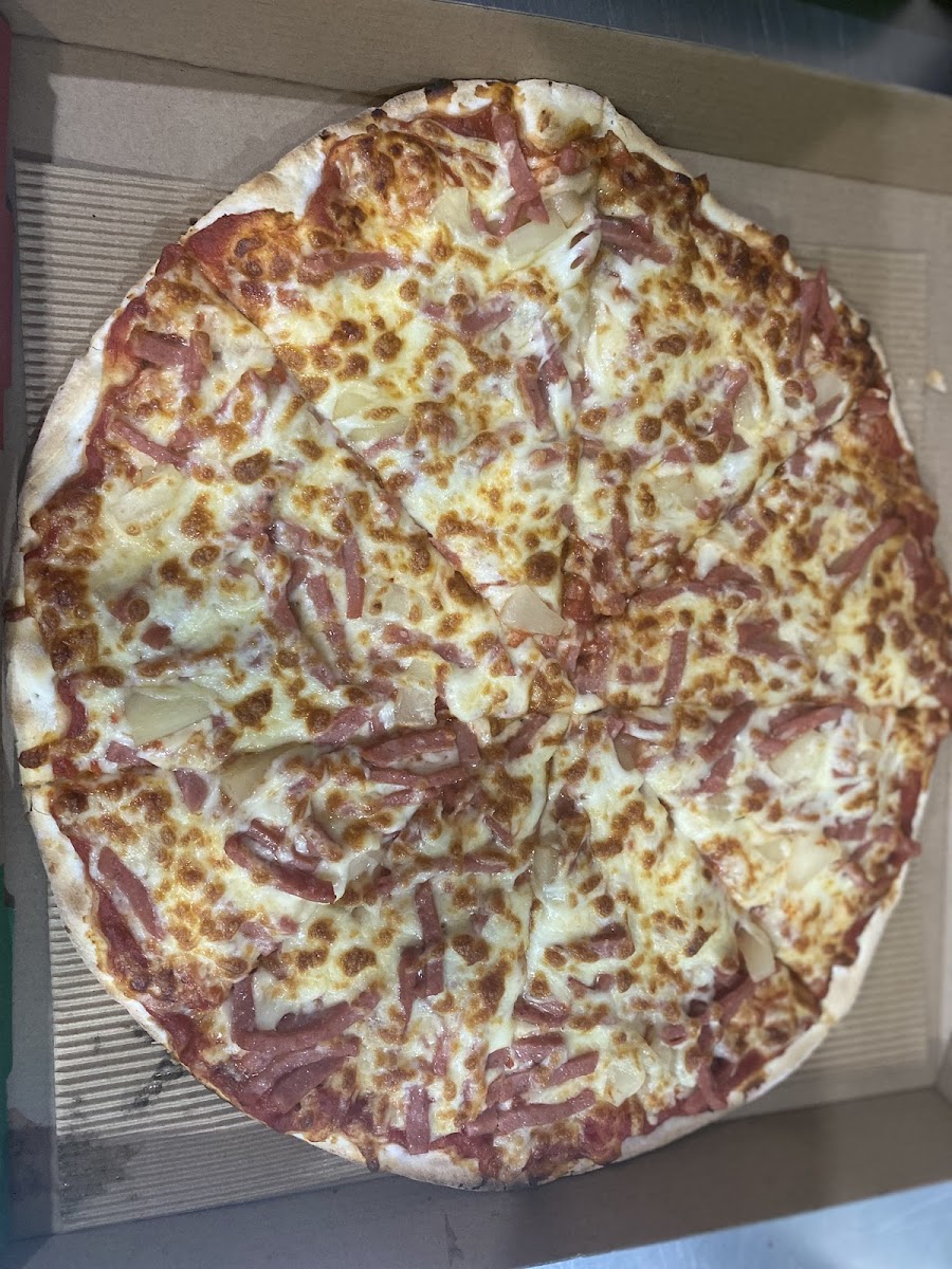 Bonfire Pizza - Photo 7