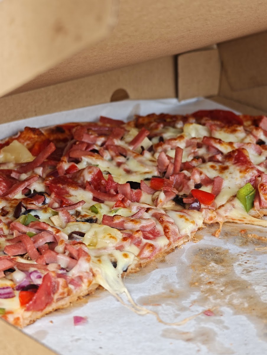 Bonfire Pizza - Photo 6
