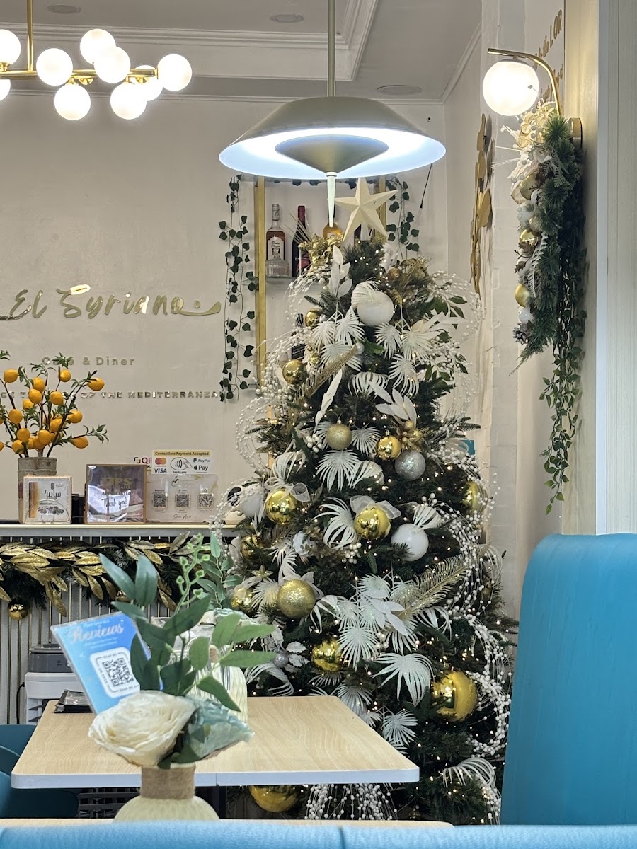 El Syriano Café and diner - Photo 4