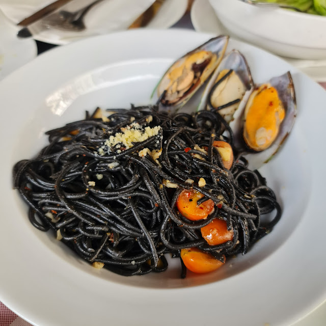 Squid Ink Pasta with Shrimps and Roasted Tomatoes