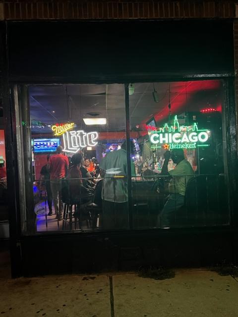 J & R's Lounge - Photo 1