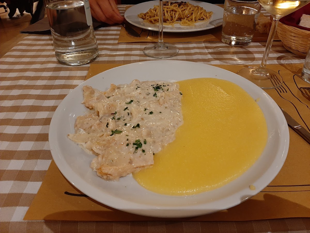 Veneto’s Osteria - Photo 4
