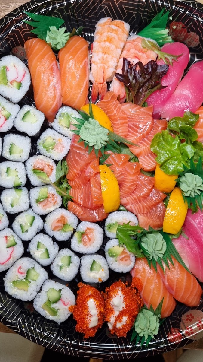 Lala Sushi - Photo 3