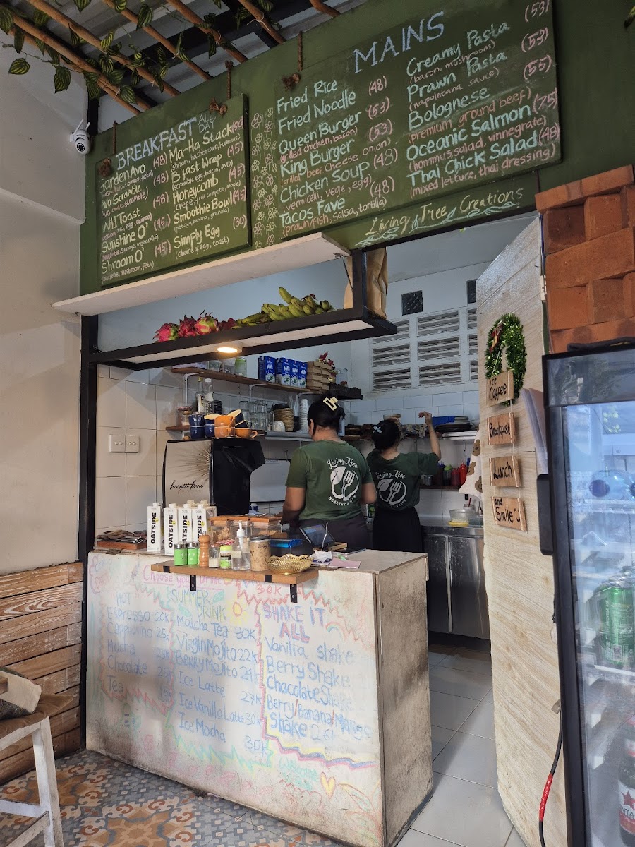 Living Tree Bali Cafe - Photo 2