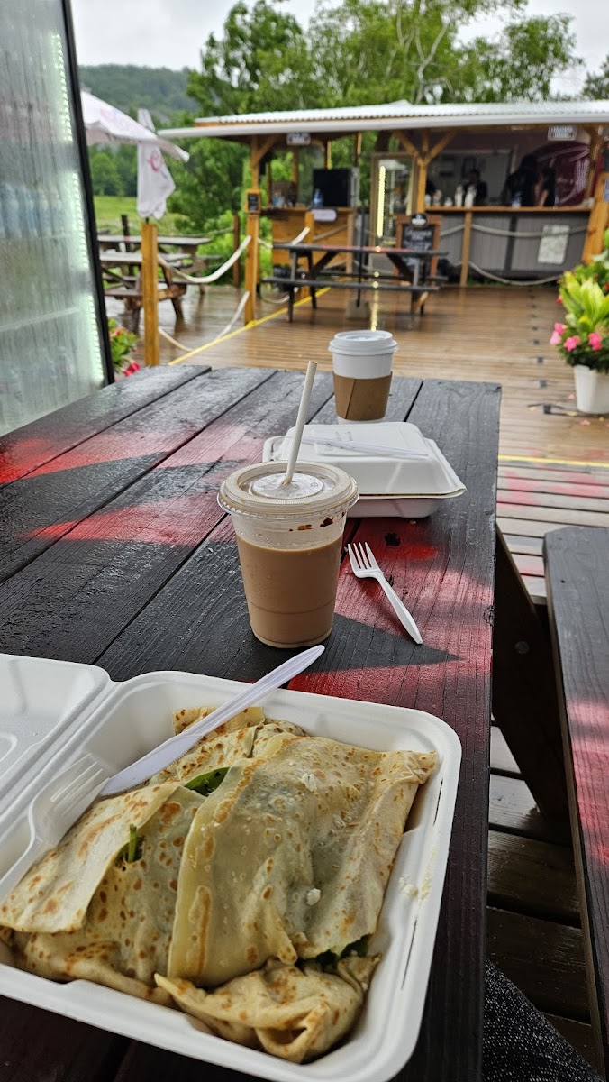 Frenchie's Bakery Creperie - Photo 3