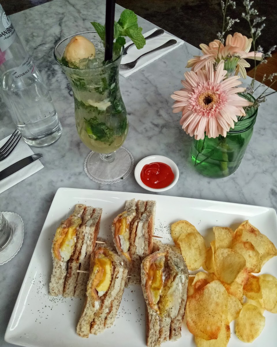 Kopi Lima Detik Kemang - Photo 8