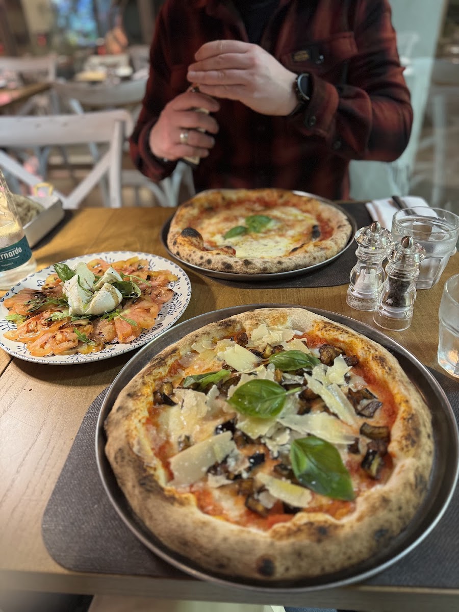 Sorelle Mozza Pizzeria - Photo 4