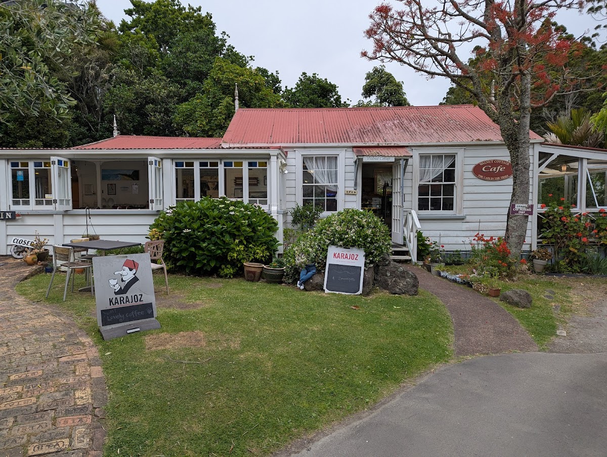 Walnut Cottage Cafe - Photo 2