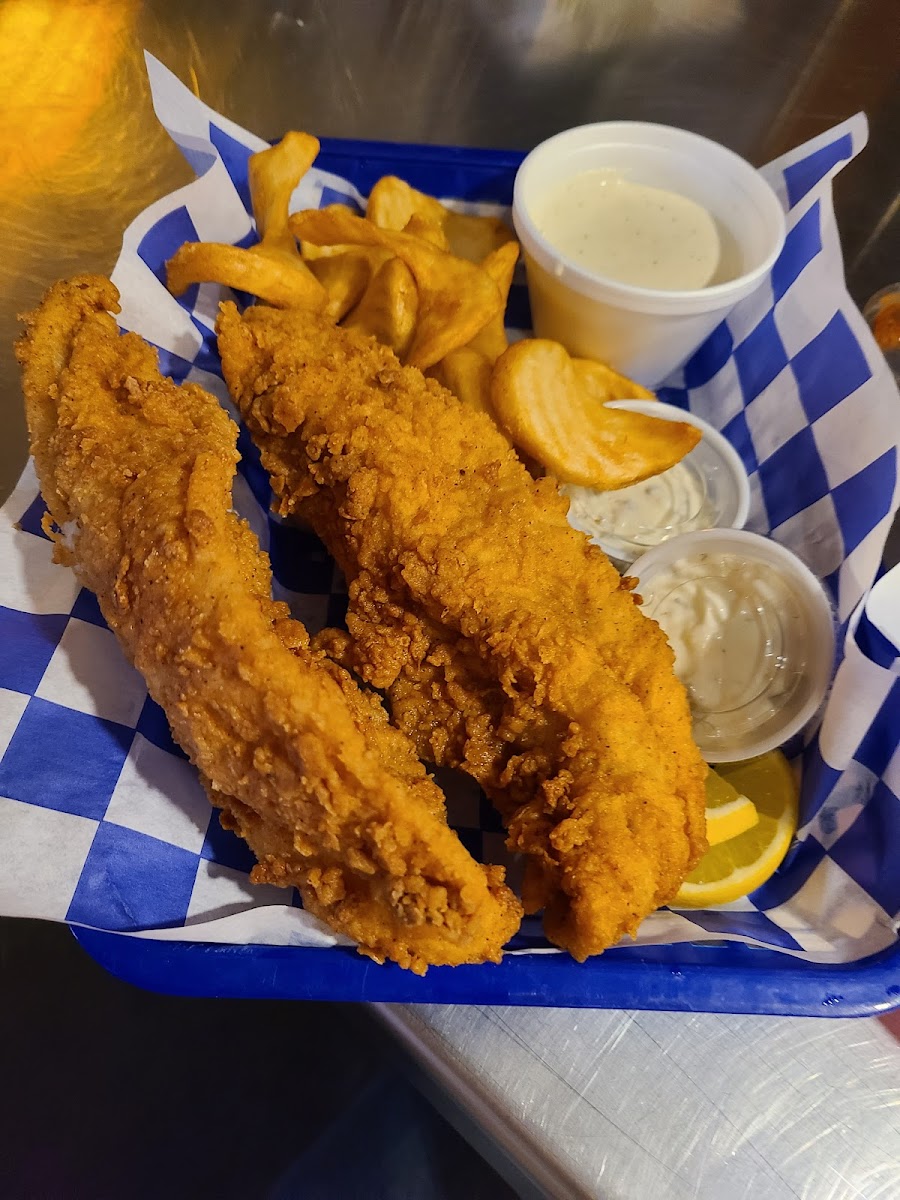 Frentress Lake Bar & Grill - Photo 1