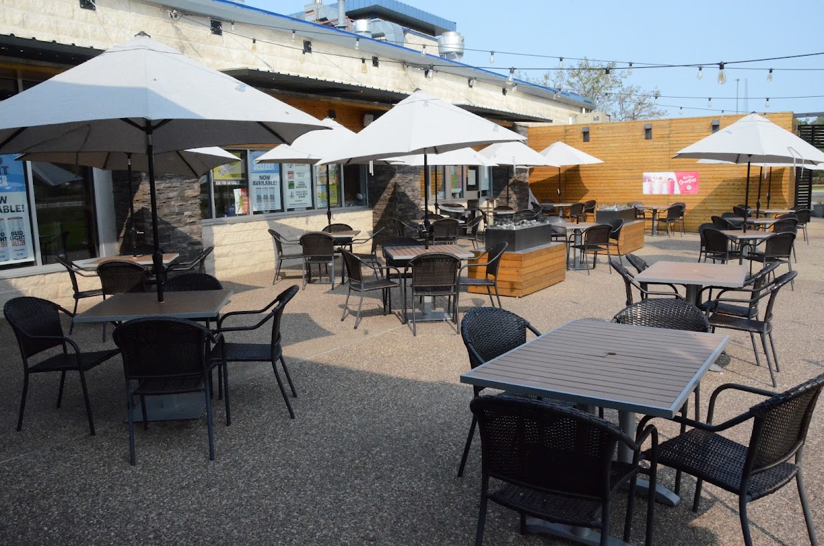 Frentress Lake Bar & Grill - Photo 2