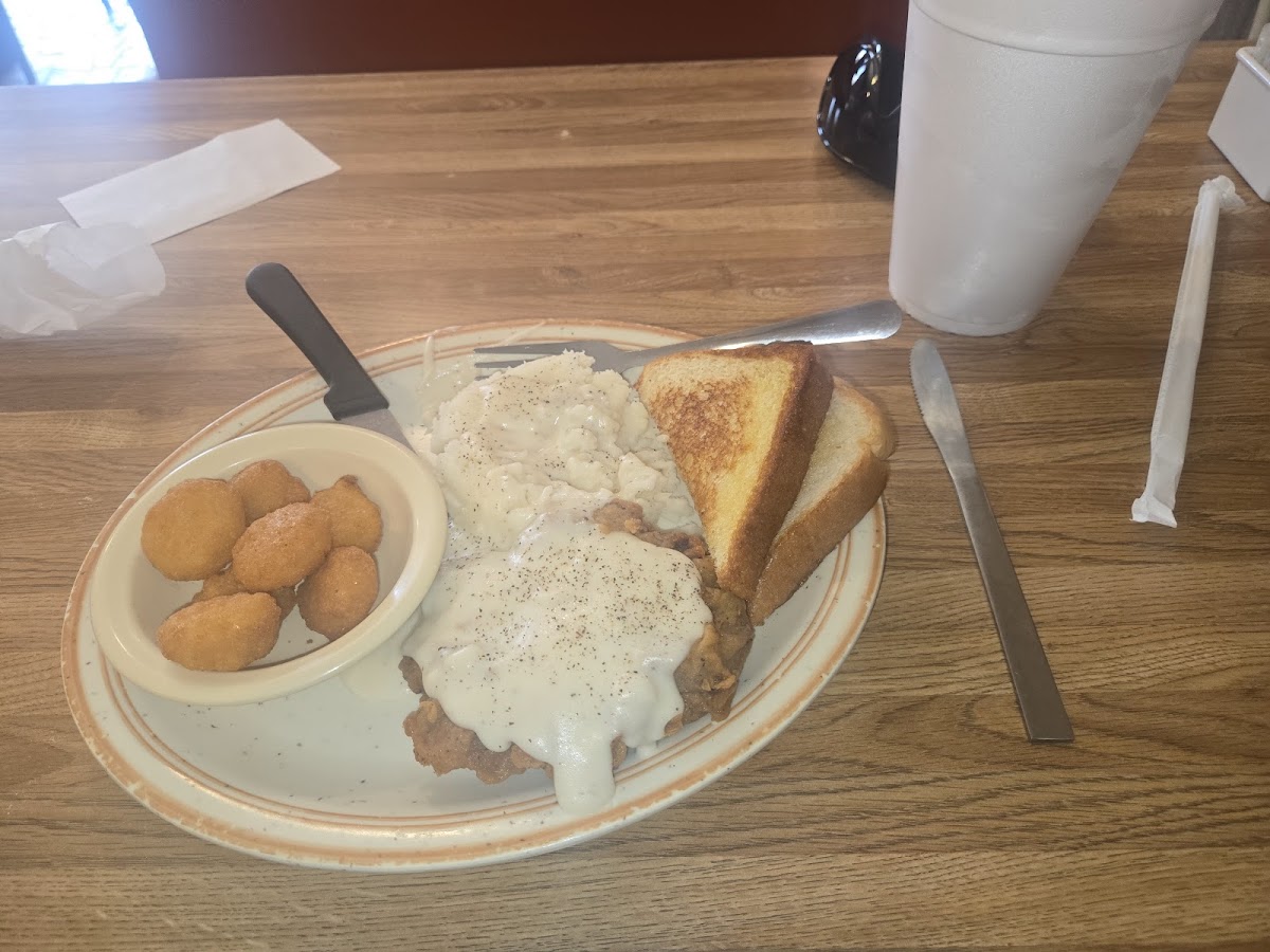 Fowlers Restaurant - Photo 2