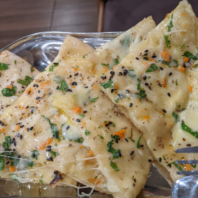 Cheese Naan