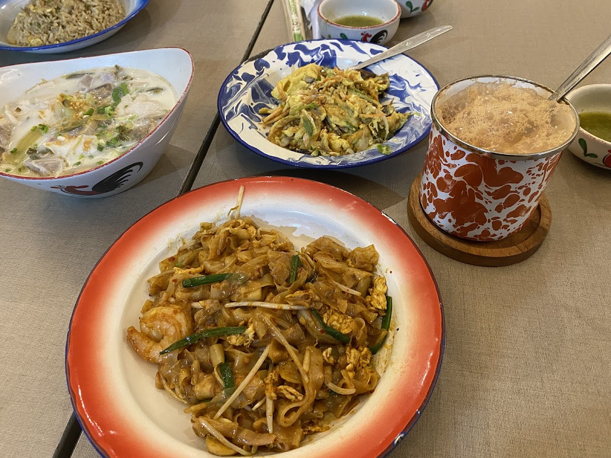 NJONJA KOPITIAM & SEAFOOD - Photo 1