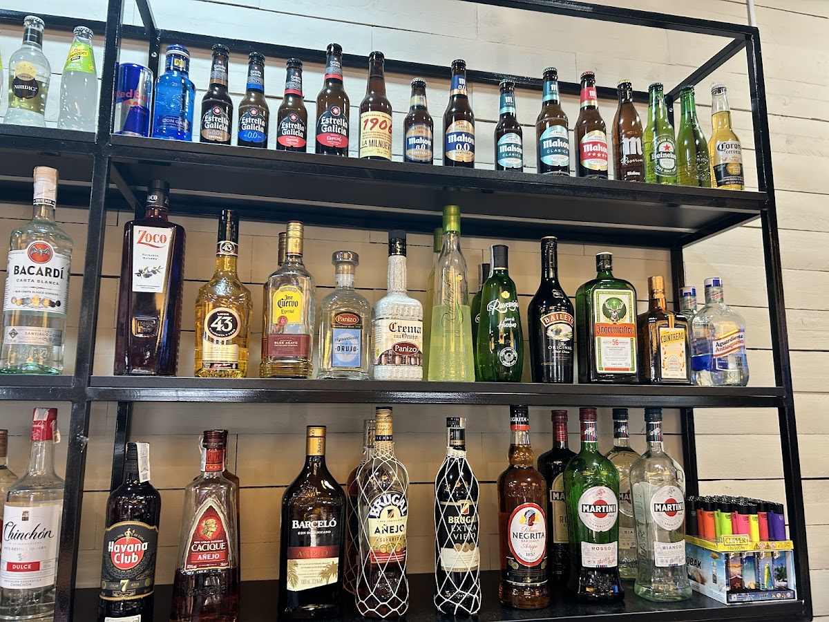 Bar Restaurante LUCKY - Photo 2