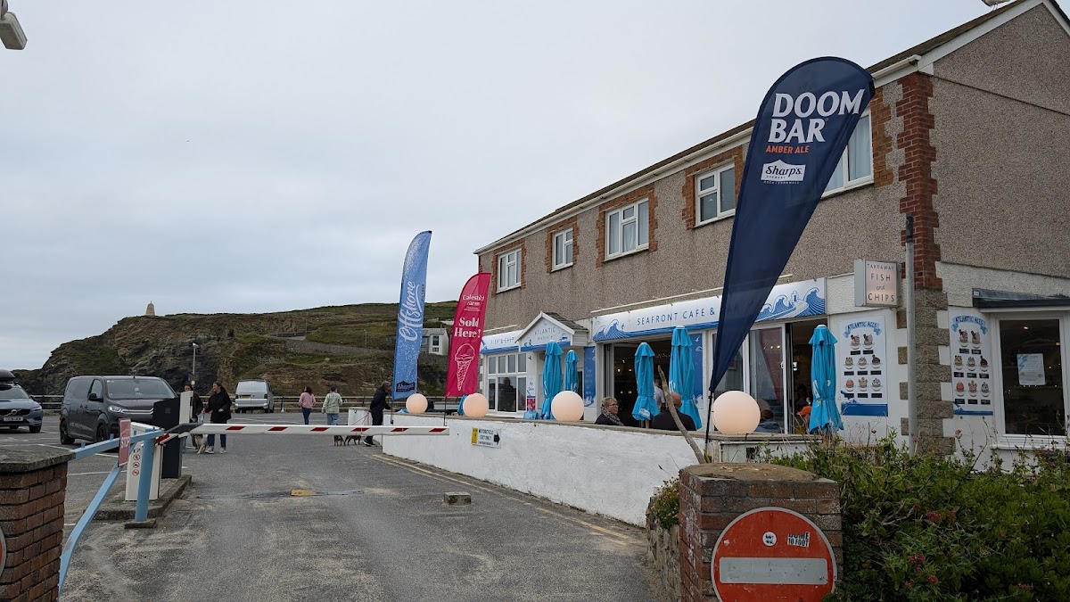 The Atlantic Cafe Bar - Photo 7