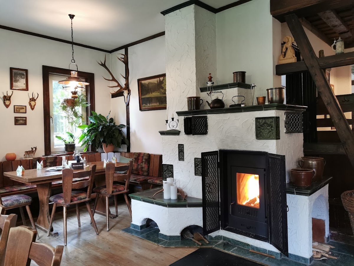 Gaststatte und Pension Lindenhof Wipfra