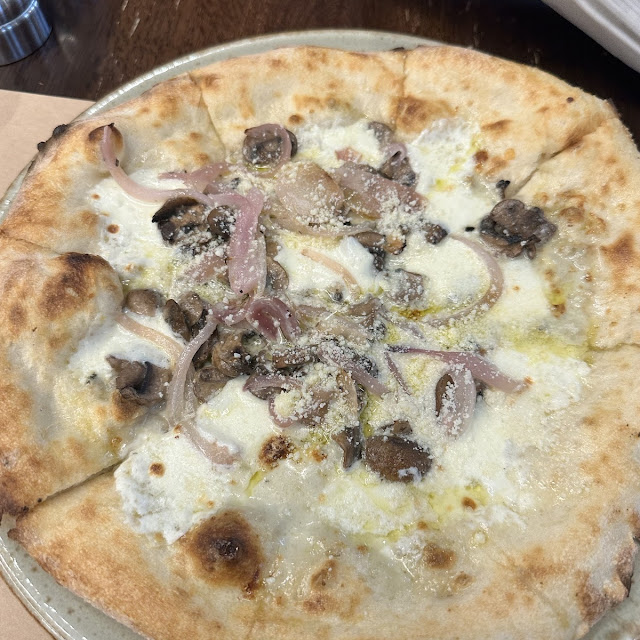 Mushroom Pizza