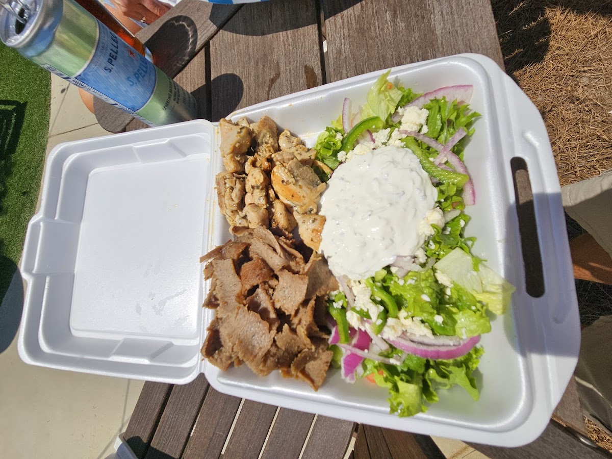 Meat and Greek Truck & Catering - Photo 3