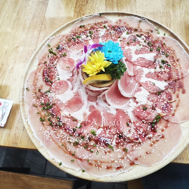 ชุดหมูรวม