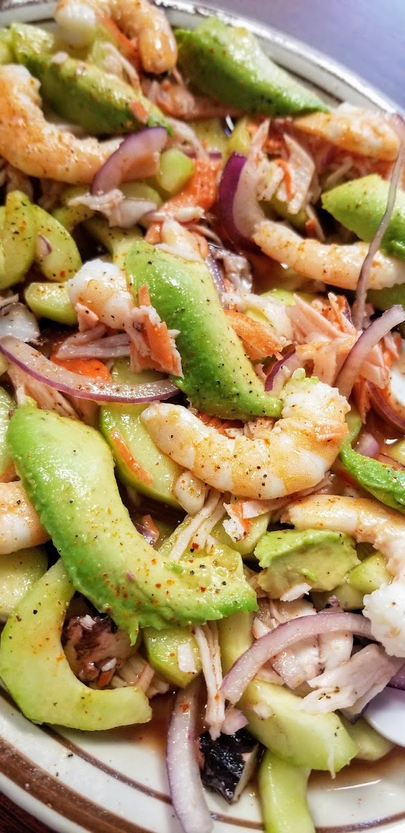 Mariscos Coliman - Photo 8