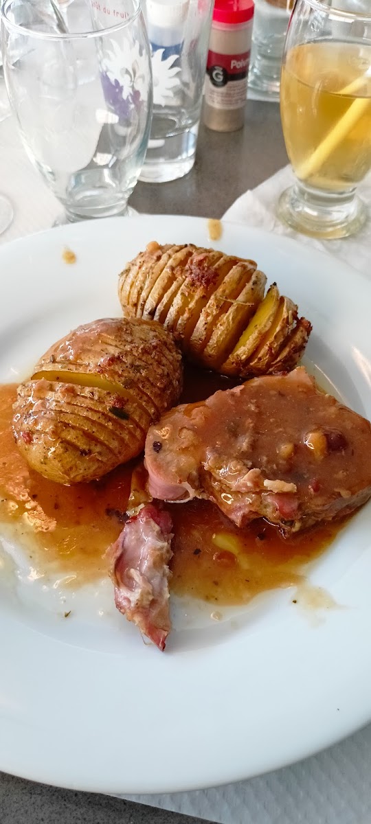 Le Saint Pierre - Bar Restaurant - Photo 3