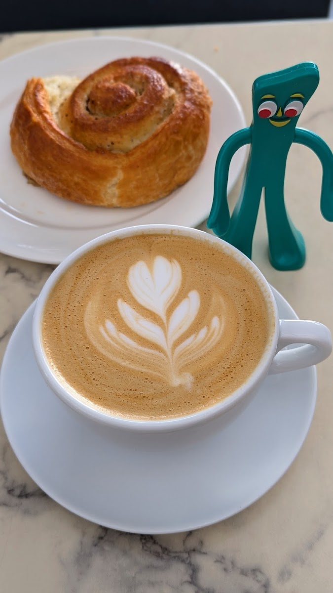 Dilly Dally Coffee Co. - Photo 2