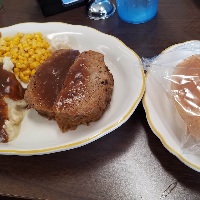 Meatloaf Corn Mashed Potatoes with Gravy