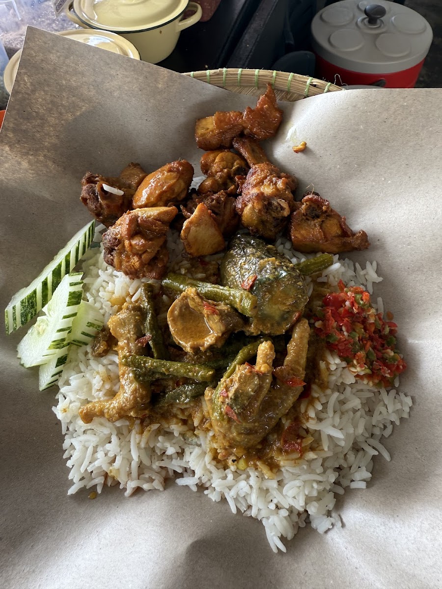 Nasi Kerabu Ayoh Mat