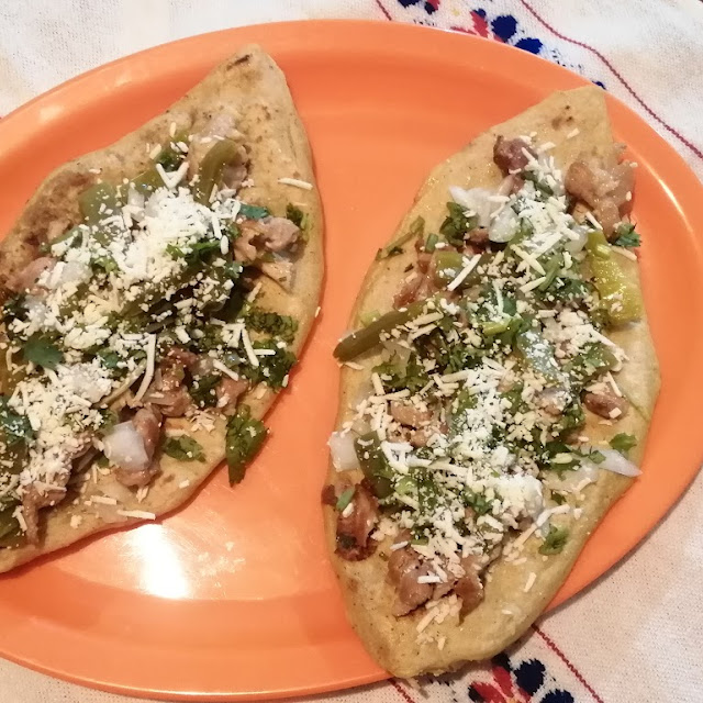 Tlacoyos Tradicionales En Antijitos Doña Irma