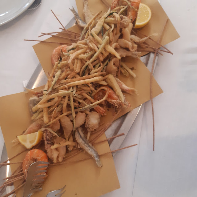 Fritto Misto E Arrosto Di Pesce